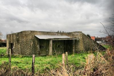 bunker te Kwatrecht, gecontrastreerde foto Hendrik De Backer